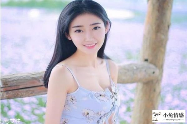 男生追女生时聊天频率 男生追女生时聊天技巧